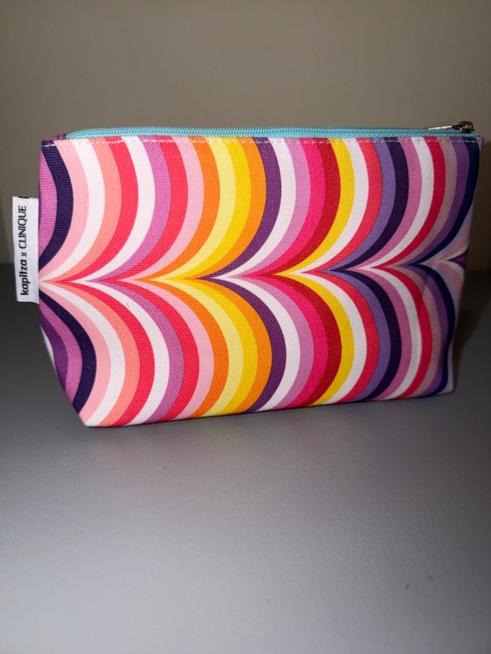 Kapitza x Clinique  Colorful Wave-Pattern Cosmetic Bag